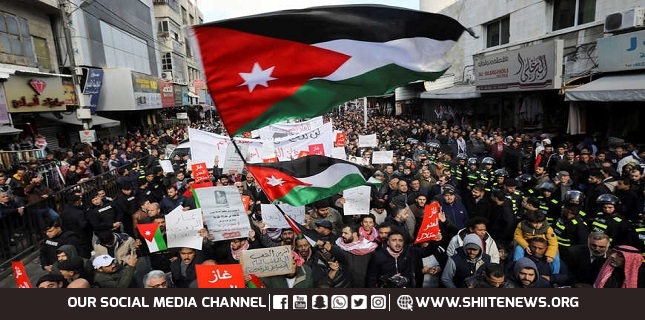 Hundreds of Jordanians