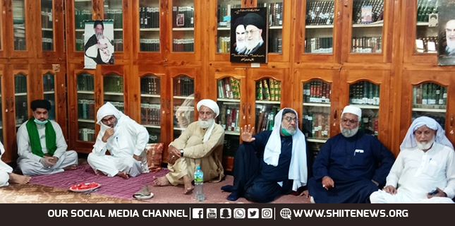 Shia Islamic scholars decide congregational prayers with 2ft distance