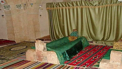 Who desecrated shrine of Omar Ibn Abdul Aziz