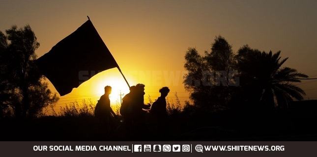 Arbaeen pilgrims walk