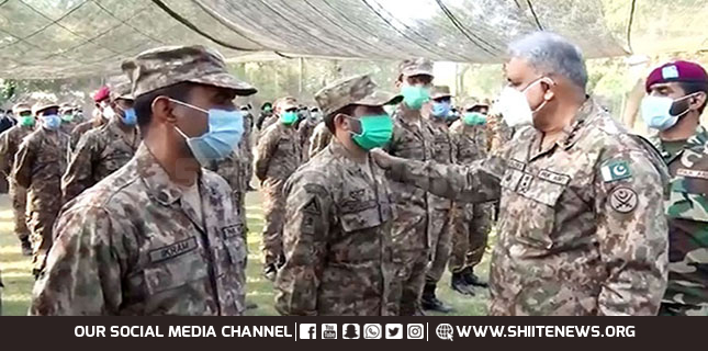 Pakistan Army Chief visits forward areas at Line of Control