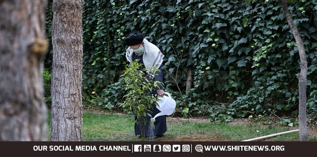 Ayatollah Khamenei calls on people to observe health protocols