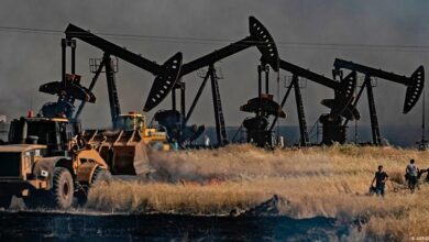 Russia: US smuggling Syrian oil, grain amid shortage of basic goods