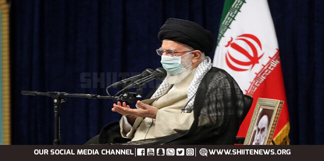 Ayatollah Khamenei calls on Iranian students to foil enemy propaganda