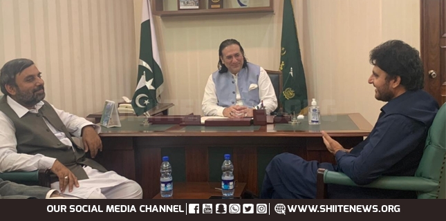 A delegation of MWM headed by Nasir Shirazi meets with Governor GB