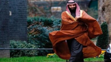 Over 50 Saudi-backed pro-Hadi commanders killed while fighting Yemeni forces over Ma’rib control More than 50 high-ranking Saudi-backed militant commanders loyal to former Yemeni president Abd Rabbuh Mansour Hadi have reportedly been killed while fighting Yemeni army troops and their allies over the control of the country’s strategic oil-producing province of Ma’rib. Yemen's al-Khabar al-Yemeni news website, citing informed sources who preferred not to be named, reported that Ma'rib province has witnessed intense clashes between Yemeni army soldiers and fighters from Popular Committees on one side and Saudi-backed militants on the other over the past few weeks. The report added that the Yemeni forces and their allies are slowly but steadily making progress, due to the geographical features of the region and heavy deployment of troops and military equipment by the Saudi-led coalition. The sources highlighted that Ma’rib, al-Thaqba and al-Aswadah districts are now the scenes of pro-Hadi commanders getting killed one after another, and now fear and anxiety have increased among Saudi mercenaries as the Yemeni armed forces have launched fierce battles against them. Al-Khabar al-Yemeni went on to say that intelligence forces of the Sana’a government have managed to infiltrate into the military and security circles of Saudi-backed Hadi loyalists, monitor all movements of commanders and obtain sensitive information out of their meetings. According to sources affiliated with the Saudi-led coalition, at least 53 pro-Hadi commanders have been killed in Ma'rib province in recent months. On December 13, Major General Nasser al-Zubiani, who headed military operations for pro-Hadi forces, died while leading battles against Yemeni soldiers and fighters from the Popular Committees in the Balaq mountain range, south of Ma’rib city. Saudi Arabia, backed by the United States and regional allies, launched the war on Yemen in March 2015, with the goal of bringing Hadi’s government back to power and crushing the popular Ansarullah resistance movement. The war has left hundreds of thousands of Yemenis dead, and displaced millions more. It has also destroyed Yemen’s infrastructure and spread famine and infectious diseases there. Despite heavily-armed Saudi Arabia’s incessant bombardment of the impoverished country, the Yemeni armed forces and the Popular Committees have grown steadily in strength against the Saudi invaders and left Riyadh and its allies bogged down in the country.