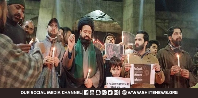 Protest rally in Srinagar of Kashmir against Shia Mosque blast in Peshawar [ Photos]