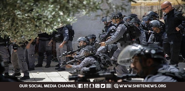 Israeli forces brutalize Palestinian worshipers in al-Quds on 2nd night of Ramadan