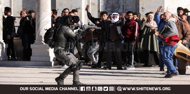 Israeli forces storm al-Aqsa Mosque, injure scores of worshipers on Friday
