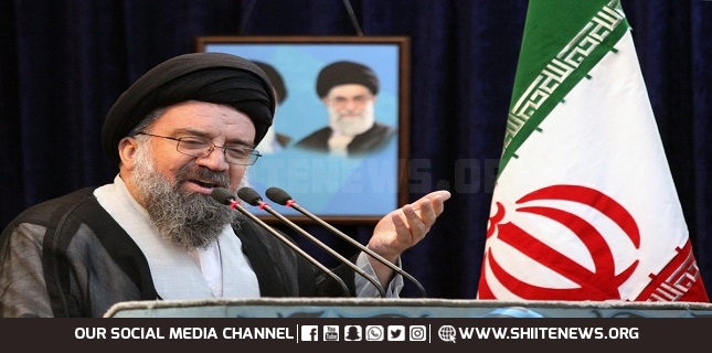  Ayatollah Ahmad Khatami calls for helping gov. in implementing economic plans