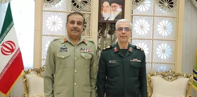 Pak-Iran military leaders discuss increasing military interactions