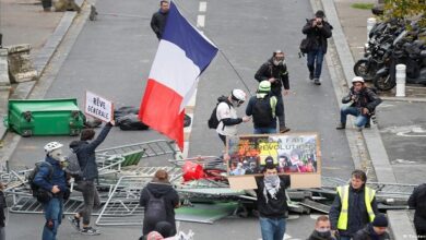 French police attack Yellow Vest protesters as 4th year of anti-govt. movement marked