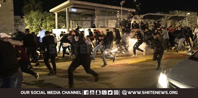 Zionists injure, arrest dozens of Palestinians in WB clashes