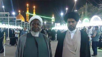 Sheikh Zakzaky visits shrine of Imam Hussain (AS)