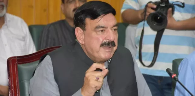 Both politics, economy deteriorating, Sheikh Rasheed Ahmed