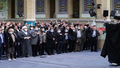 Ayatollah Khamenei receives a group of eulogists for a meeting