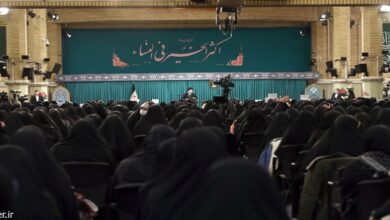 Ayatollah Khamenei stresses employing women in decision-making centers