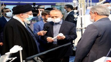 Ayatollah Khamenei visits exhibition of Iran industry achievements