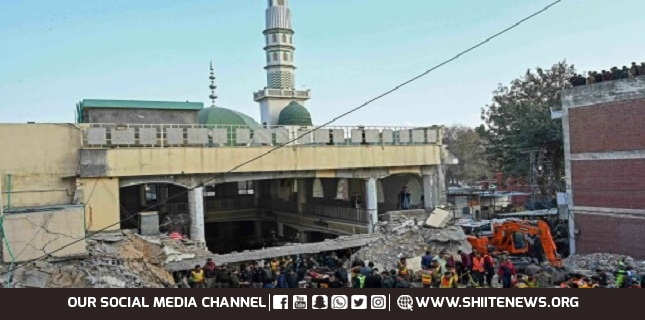 Suicide blast in Peshawar Police lines by takfiri terrorist, 50 martyred
