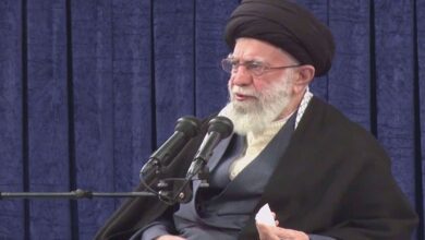 Ayatollah Khamenei stresses importance of knowledge-based production in meet with entrepreneurs