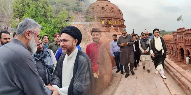 Allama Shahenshah Naqvi visits Jamia-al-Wilaya, meets with Allama Raja Nasir