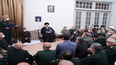 Ayatollah Khamenei receives Iran Armed Forces commanders, officials