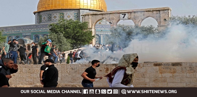 Israeli settlers invade Al-Aqsa Mosque early Monday