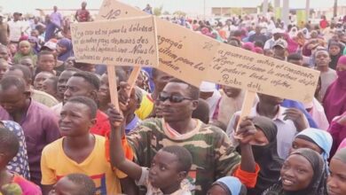 Thousands of Nigeriens protest against France's military presence for 3rd straight day