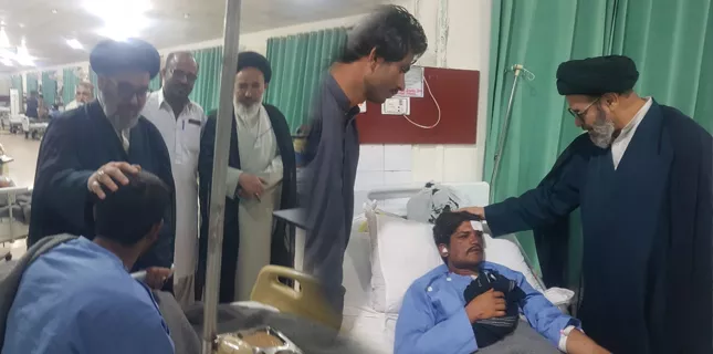 Allama Mousavi visits injured “Ashiqan-e-Rasool” in Mastung