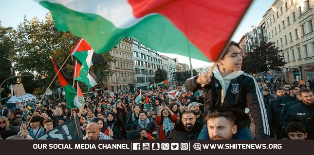 Berlin demonstrators skip New Year’s celebrations in solidarity with Gaza