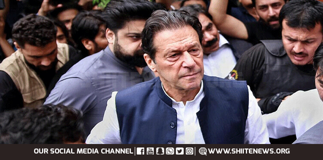 Imran, Elahi cast votes via postal ballot