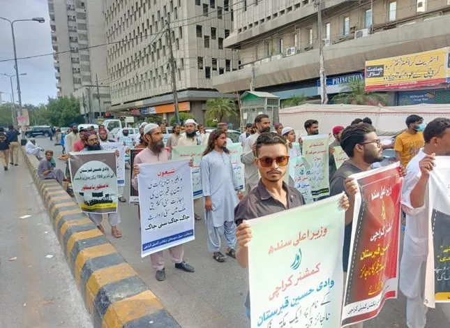 Under guise of Wadi Hussain, Takfiris protest in Karachi against Shiite