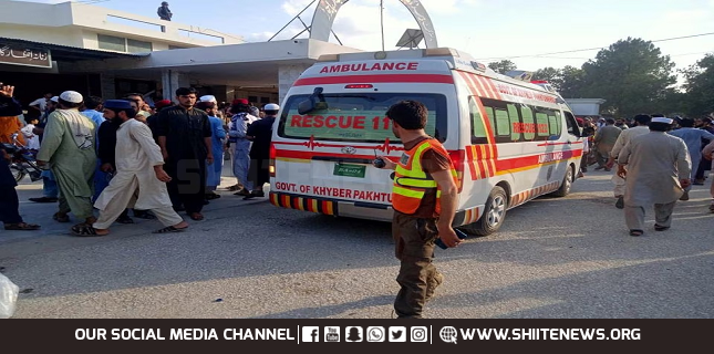 Karachi, pilgrims' bus met with an accident, several injured