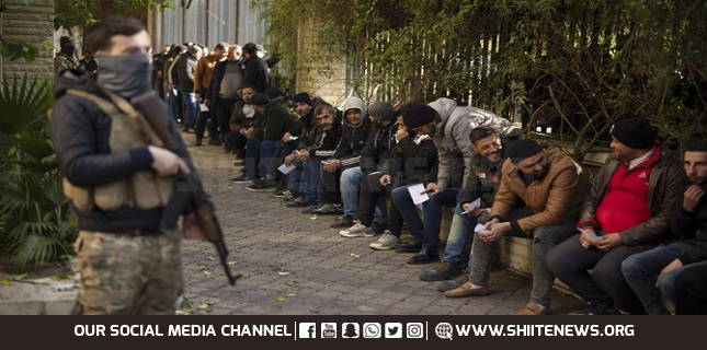 Syrian soldiers distance themselves from Assad in return for promised amnesty