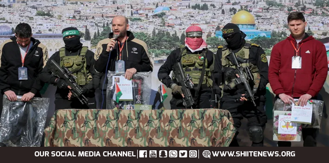 Hamas releases three Israeli captives for 369 Palestinian prisonersHamas releases three Israeli captives for 369 Palestinian prisoners