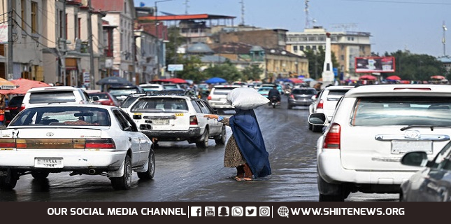 Suicide bomber sets off explosion near Kabul government offices, Interior Ministry says