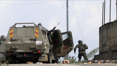 IOF raid currency exchange shops in West Bank, martyr reported