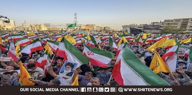 Iranians Celebrate Victory Masses Reiterate Allegiance to Imam Khamenei