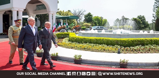 Iran, Pakistan sign 12 cooperation documents during President Pezeshkian's visit