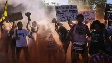 Israelis stage a ‘day of disruption’ as more strikes hit Gaza City