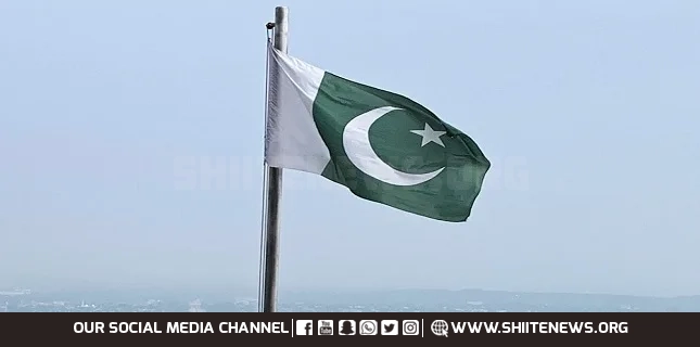 Pakistan shields president, current army chief with lifetime immunity