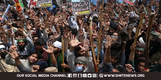 TLP Naat Khawan Caught Drunk, Video Goes Viral