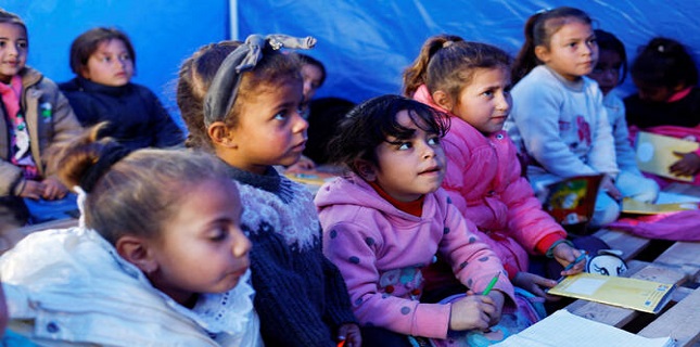 School resumes in tents under shadow of Gaza’s ‘yellow line’