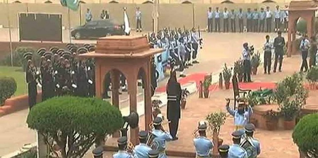 Guard Changing Ceremony Held at Mazar-e-Iqbal, PAF Contingent Performs March Past