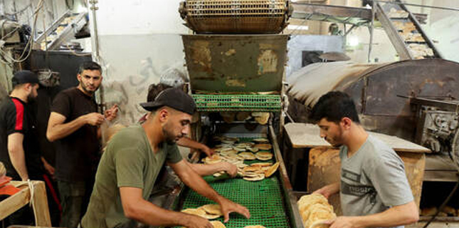 Gaza Bakers Warn of Deepening Bread Crisis Amid Severe Supply Shortages