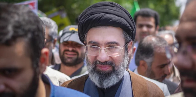 Khamenei Mourns IRGC Intelligence Chief, Vows Resistance Against Enemy Actions