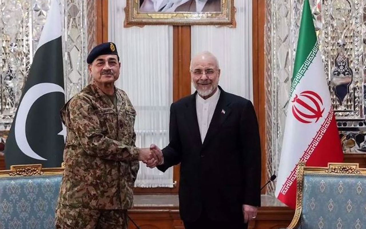 Pakistan Army Chief Holds Talks with Iran’s Parliament Speaker
