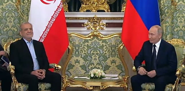 Pezeshkian and Putin Agree to Push for Regional Peace After US-Iran Talks Collapse