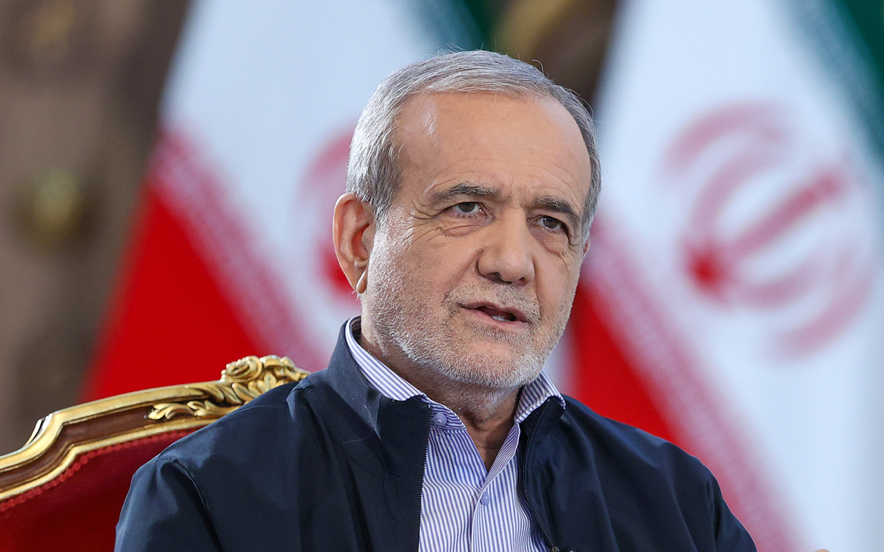 President Pezeshkian Criticizes Threats, Blockade