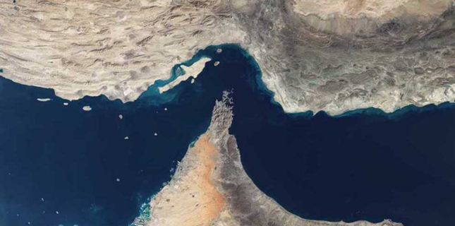Iran, Oman Hold Talks on Hormuz Strait and Sovereign Rights
